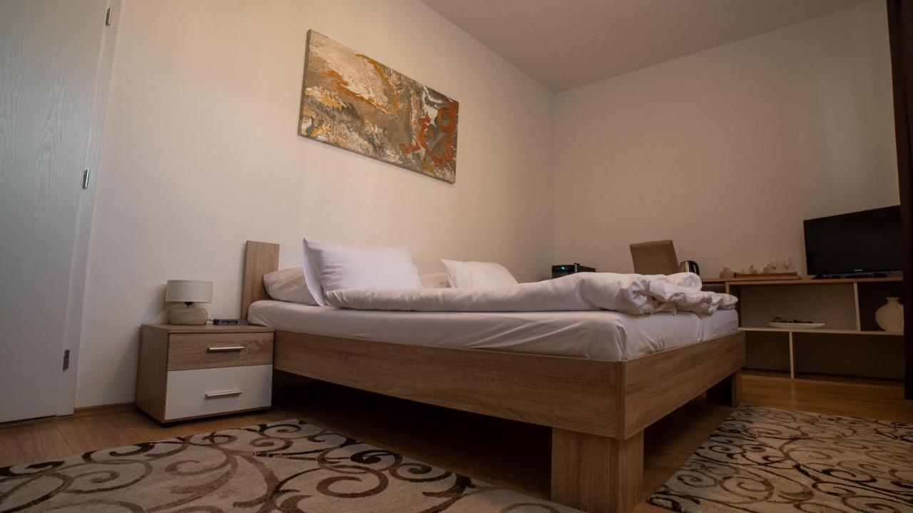 River View Residence Bratislava Luaran gambar